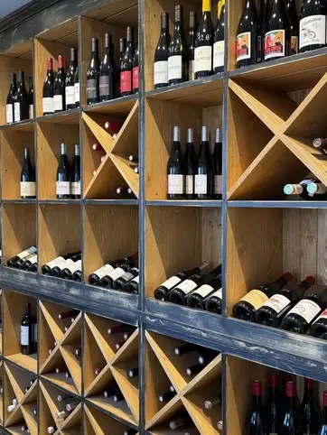 Plus de 100 rfrences de vin franais dans notre cave  vins  Six-Fours Le Brusc